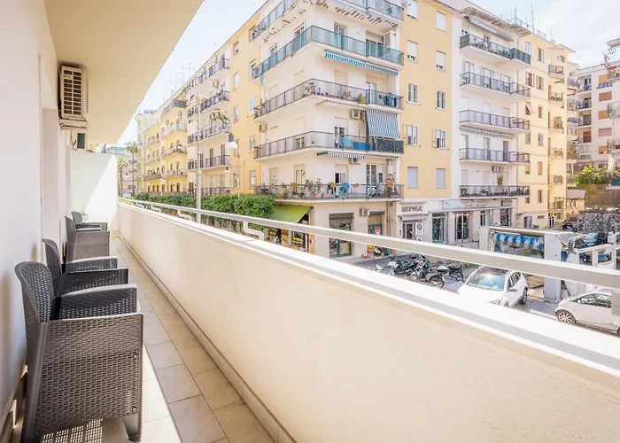 Appartement Sorrentovibes - Luxury Design & Jacuzzi In Heart Of